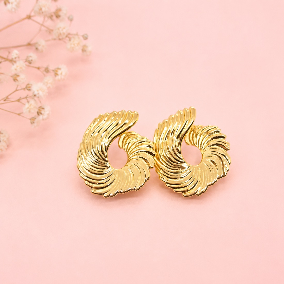 Aretes Abanico · Baño de oro 18k · antialérgico