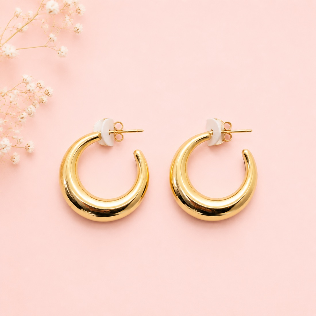 Aretes Luna · Baño de oro 18k · antialérgico