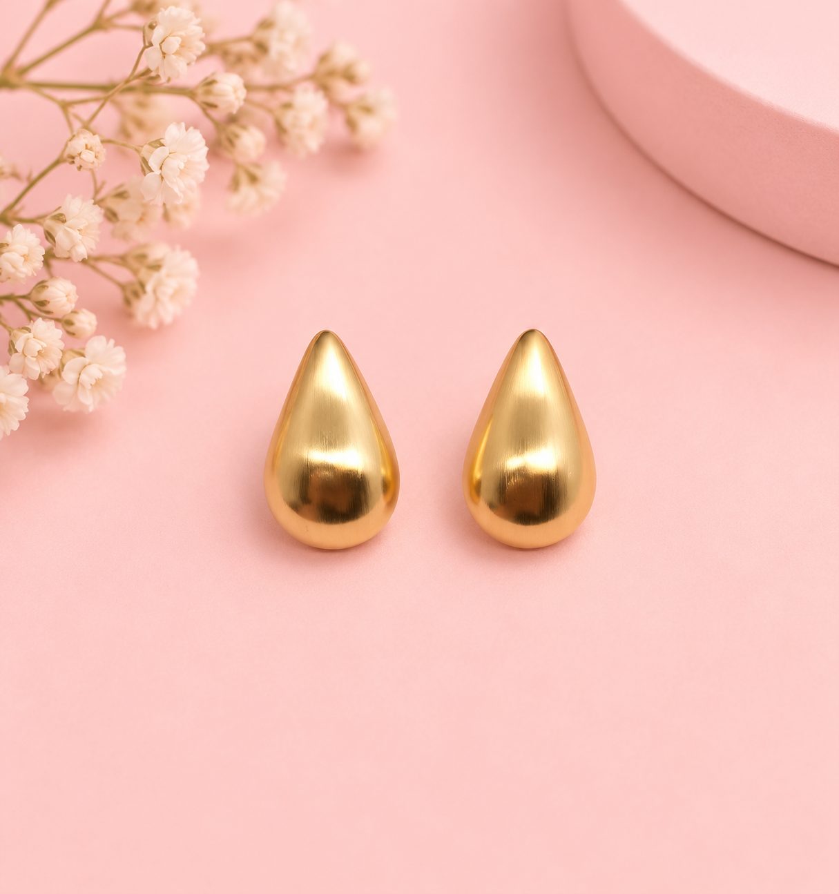 Aretes Goutte Dorée · Cobre enchapado en oro de 18k